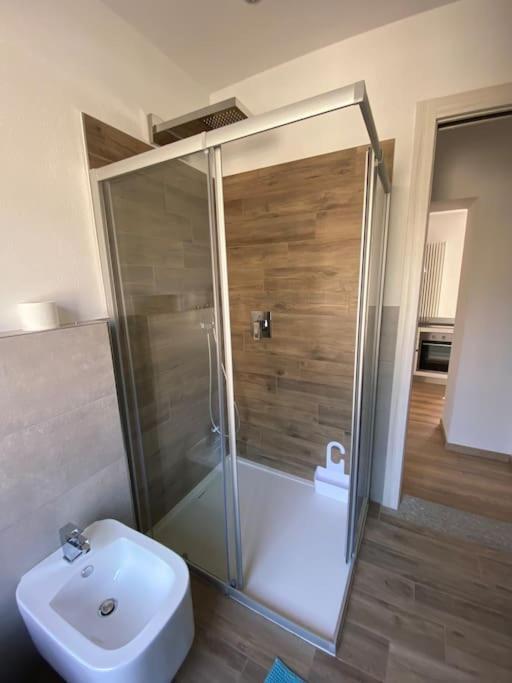 Casa Mirta Leilighet Mandello del Lario Eksteriør bilde