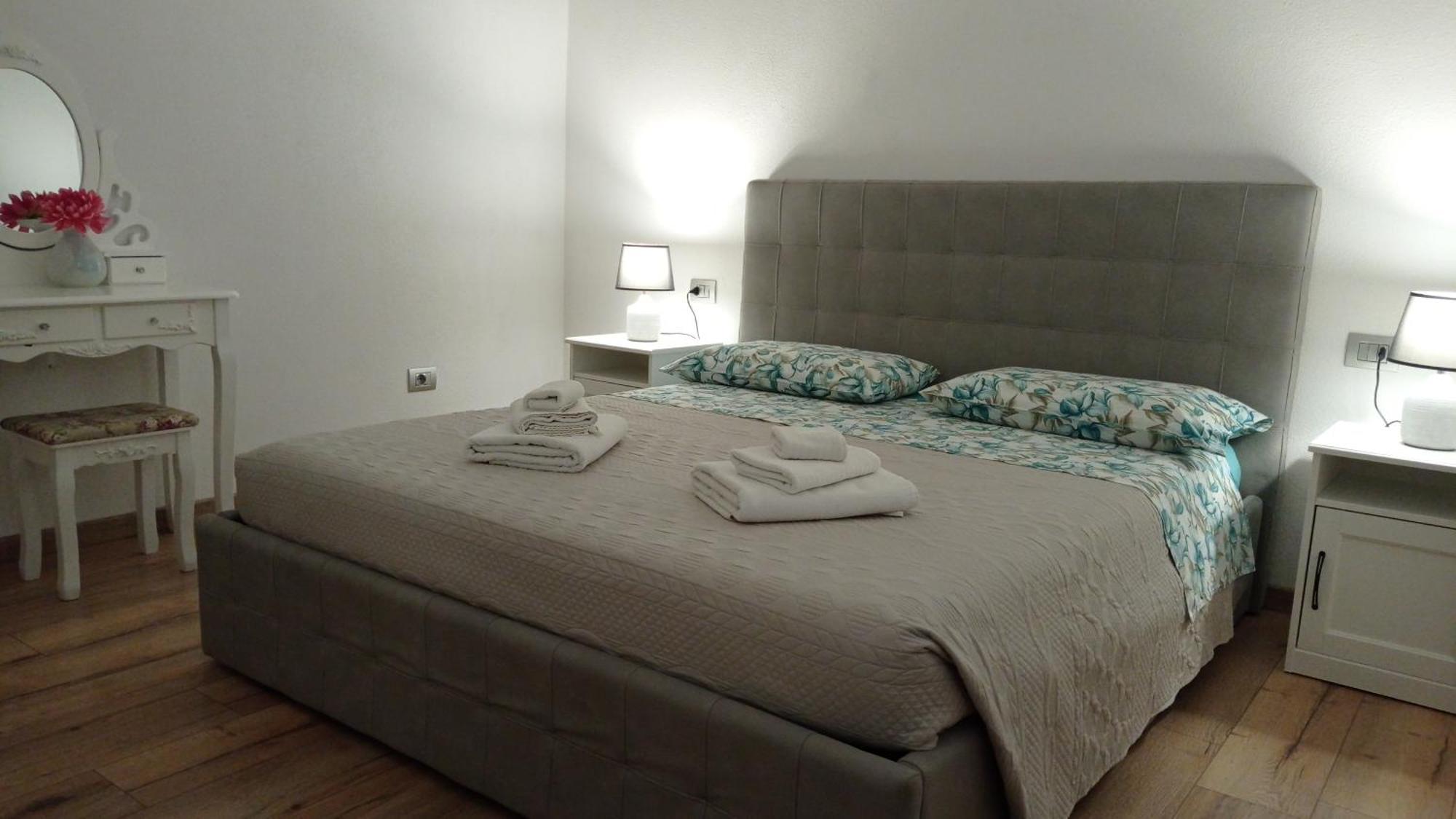 Casa Mirta Leilighet Mandello del Lario Eksteriør bilde